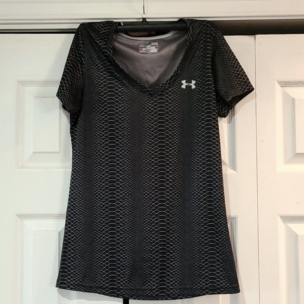 Under Armour heatgear loose fit top